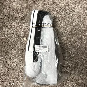 Women’s Canvas Sneaker